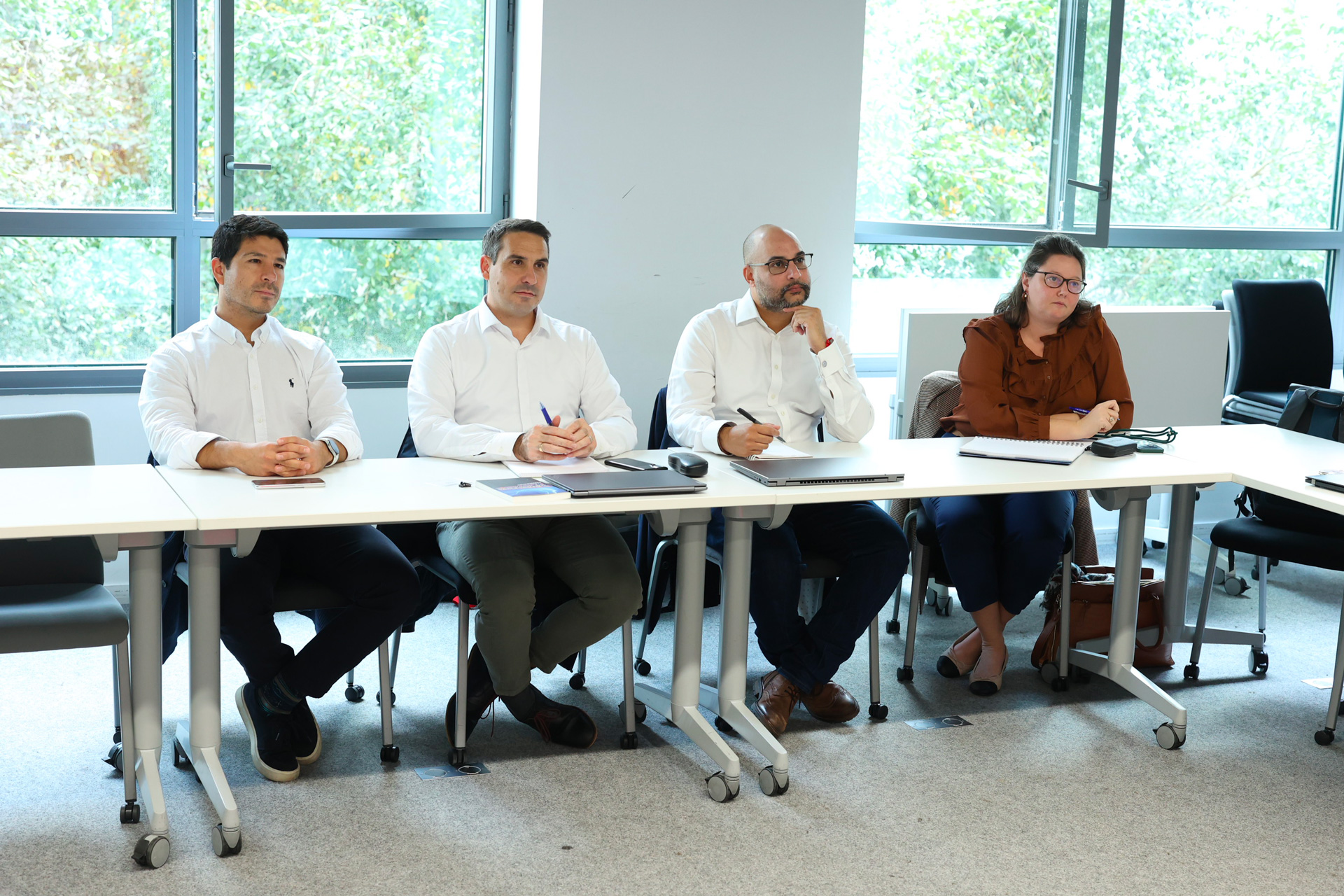 Que vaut un Executive Master ? Un group d'étudiant d'un Executive Master