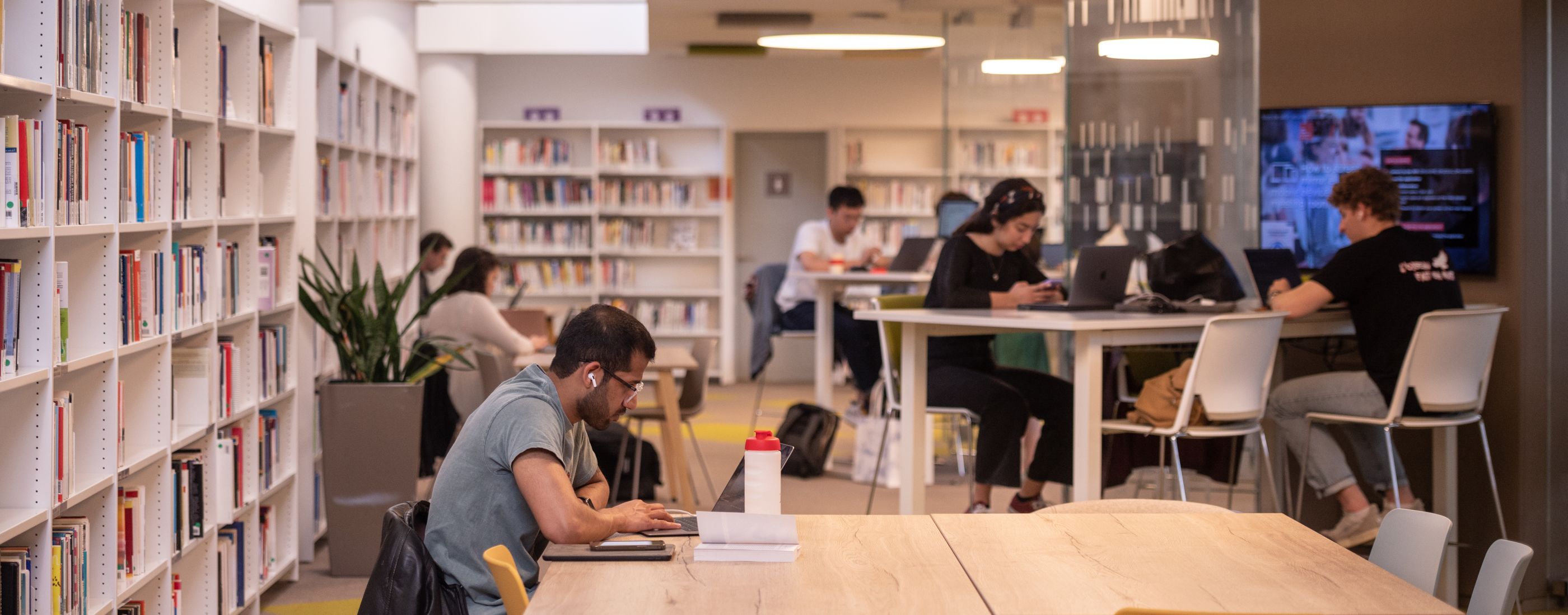 Shanghai Ranking 2022 GRAS : emlyon dans le top 3 français dans deux disciplines Shanghai Ranking 2022 GRAS : emlyon dans le top 3 français dans deux disciplines