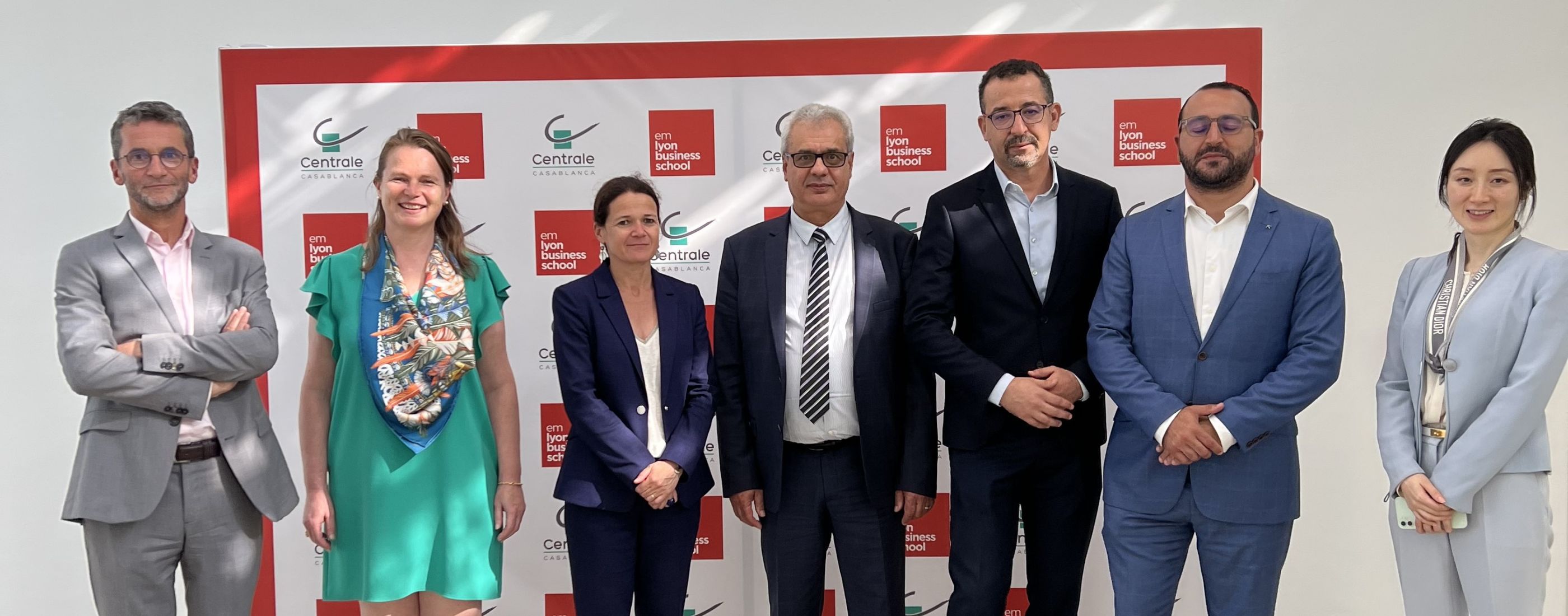 emlyon business school et l’École Centrale Casablanca signent un partenariat pour promouvoir une collaboration éducative et culturelle commune au Maroc emlyon business school et l’École Centrale Casablanca signent un partenariat pour promouvoir une collaboration éducative et culturelle commune au Maroc