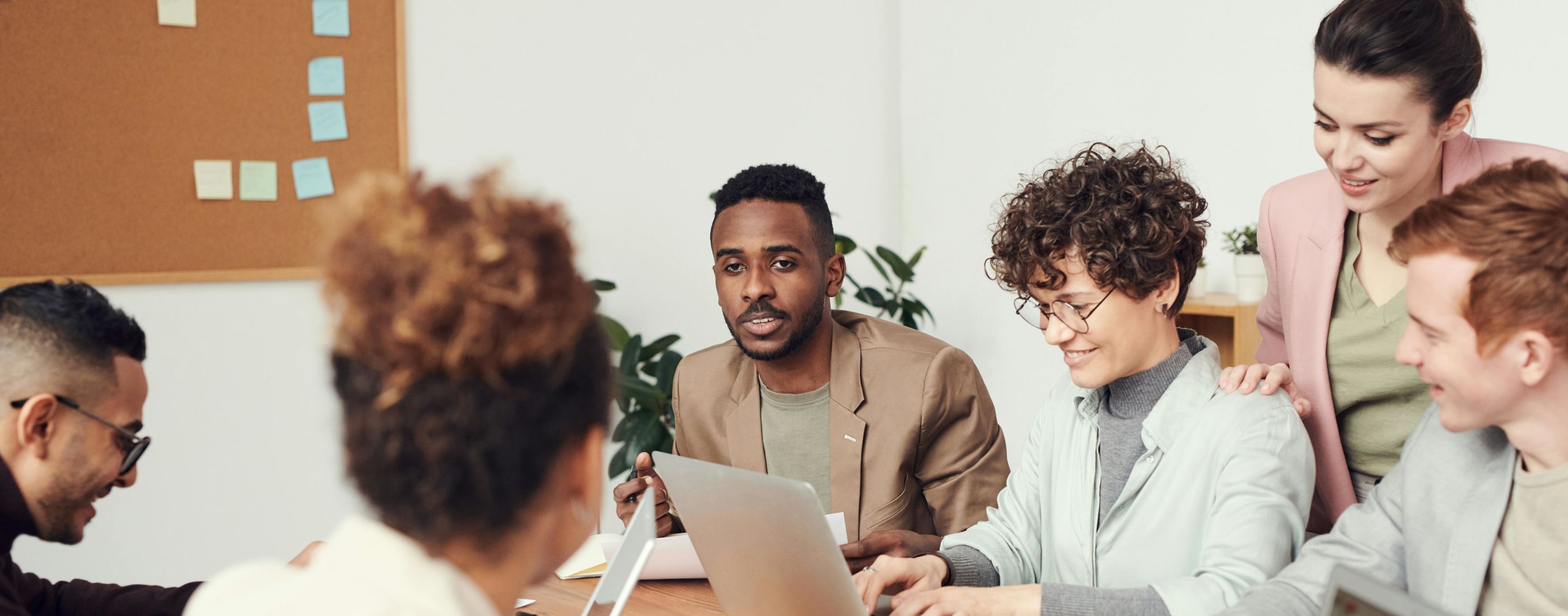 Pourquoi développer un programme sur-mesure pour former ses collaborateurs Pourquoi développer un programme sur-mesure pour former ses collaborateurs