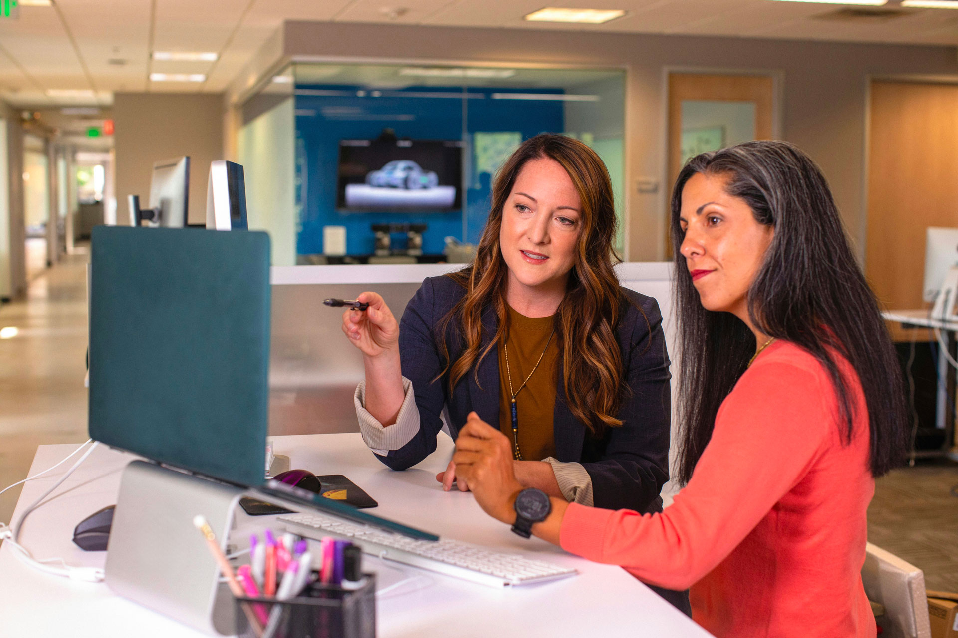 Women investors stifled by fear of negative stereotypes, unless they work with other women Women investors stifled by fear of negative stereotypes, unless they work with other women