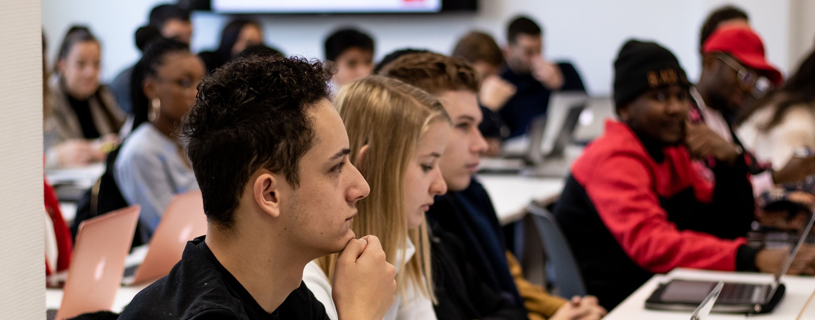 Les Grandes écoles, un tremplin pour l’employabilité : « focus » sur le Programme Grande Ecole d’emlyon business school Les Grandes écoles, un tremplin pour l’employabilité : « focus » sur le Programme Grande Ecole d’emlyon business school