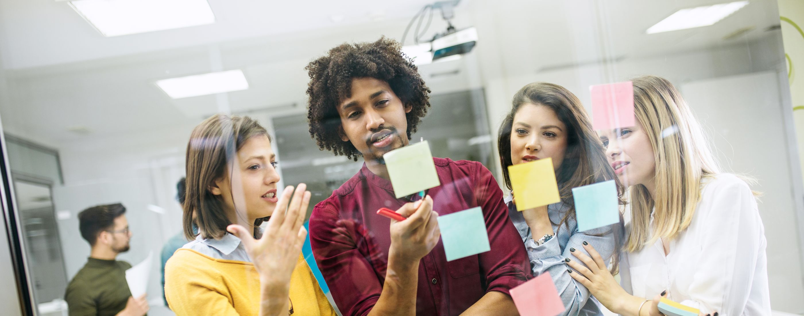 EQIOM joue la carte du collectif avec emlyon business school EQIOM joue la carte du collectif avec emlyon business school