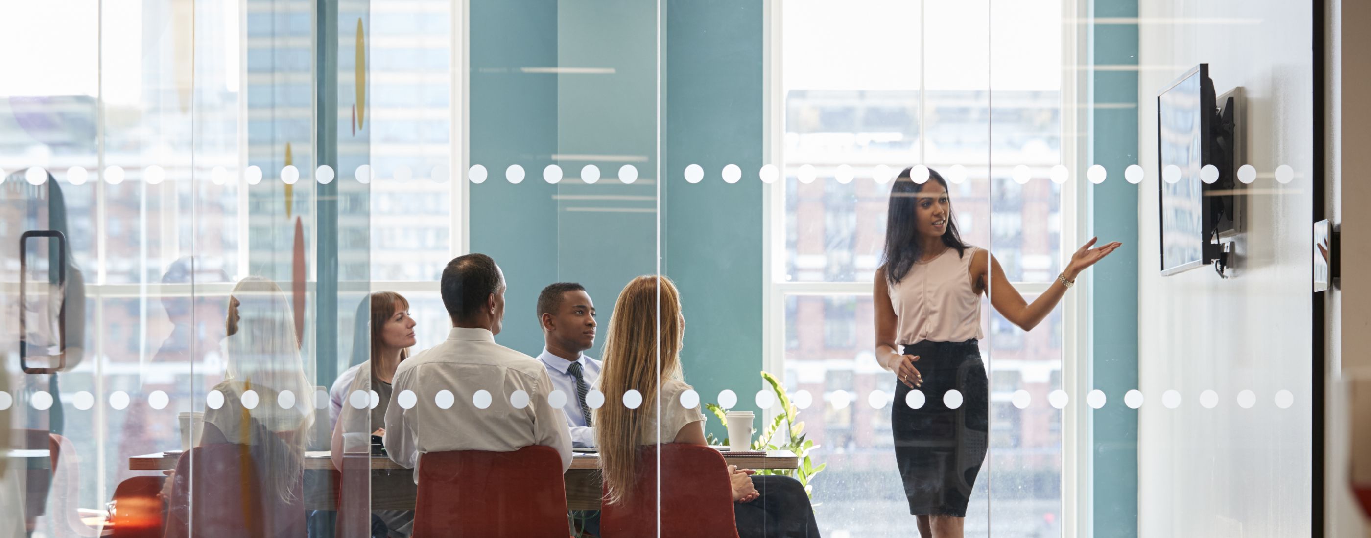 Mazars France et emlyon business school renforcent leur relation Mazars France et emlyon business school renforcent leur relation