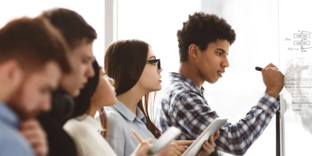 emlyon business school et l’École Centrale de Lyon lancent un Bachelor of Science in Data Science for Responsible Business