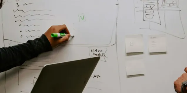Data architect : salaire, missions, études