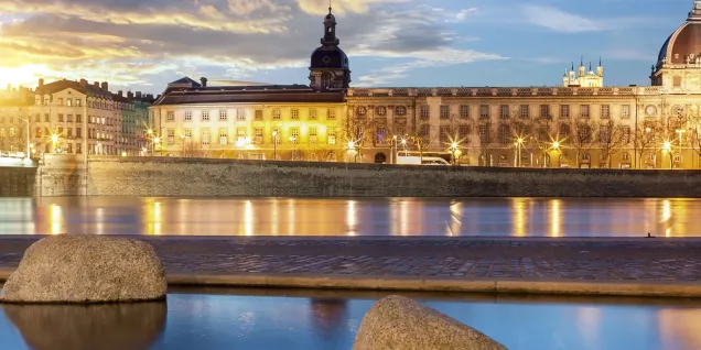 Join a business school in France: Meet Maria from Lebanon