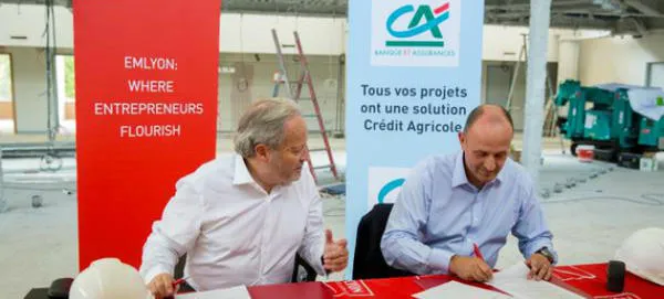 EMLYON Business School et Crédit agricole Centre-est signent une convention de mécénat - 1 