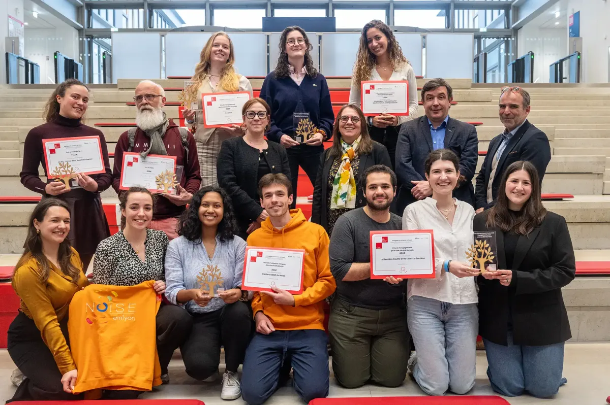 emlyon récompense l’engagement social de ses étudiants