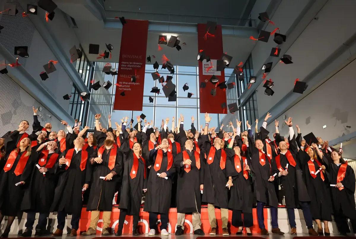Le réseau des diplômés - emlyon Le réseau des diplômés - emlyon