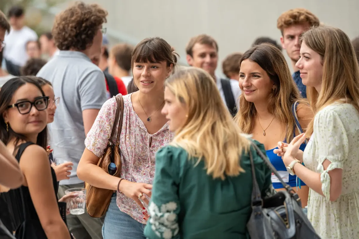Frequently asked questions - emlyon