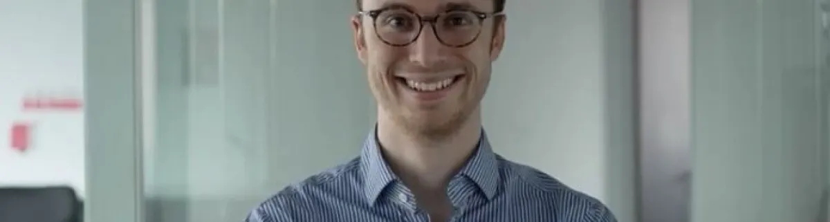 Human Postcard : Aurélien Bresson