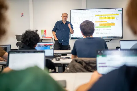 Des étudiants durant une lesson à emlyon business school